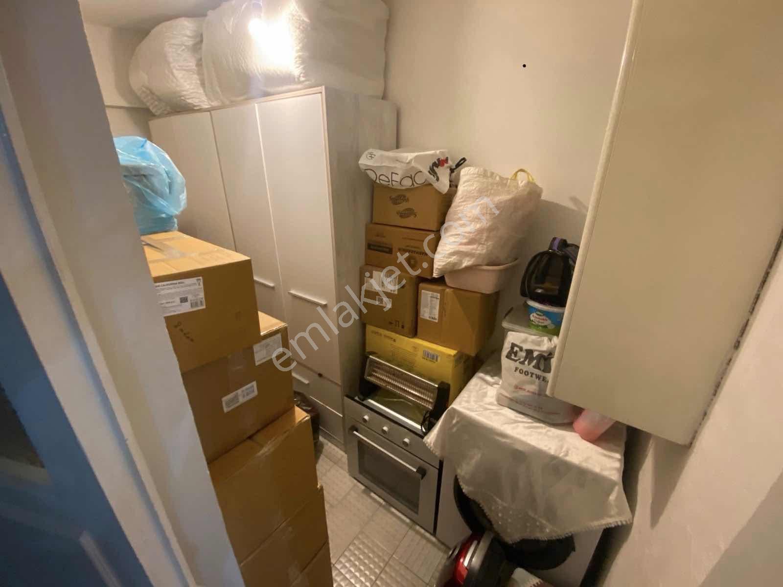 Ata Caddesi 2+1 Yüksek Griş Altta Daire Var Yapılı Merkezi Konum — fotoğraf 24