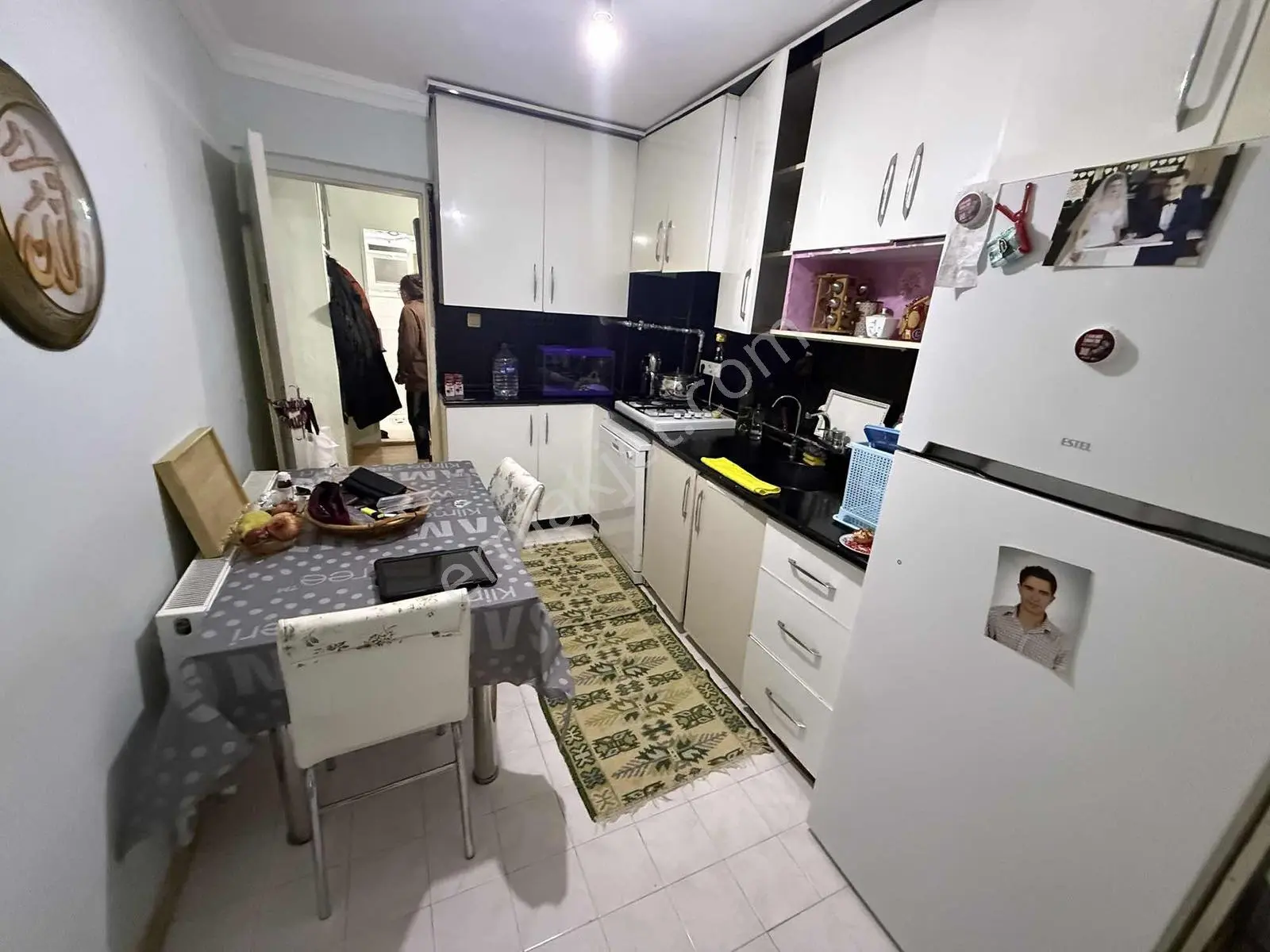 Cumhuriyet Mah. Barış Sit Doğalgazlı Asansörlü İzban'a Yakın 2+1 — fotoğraf 4