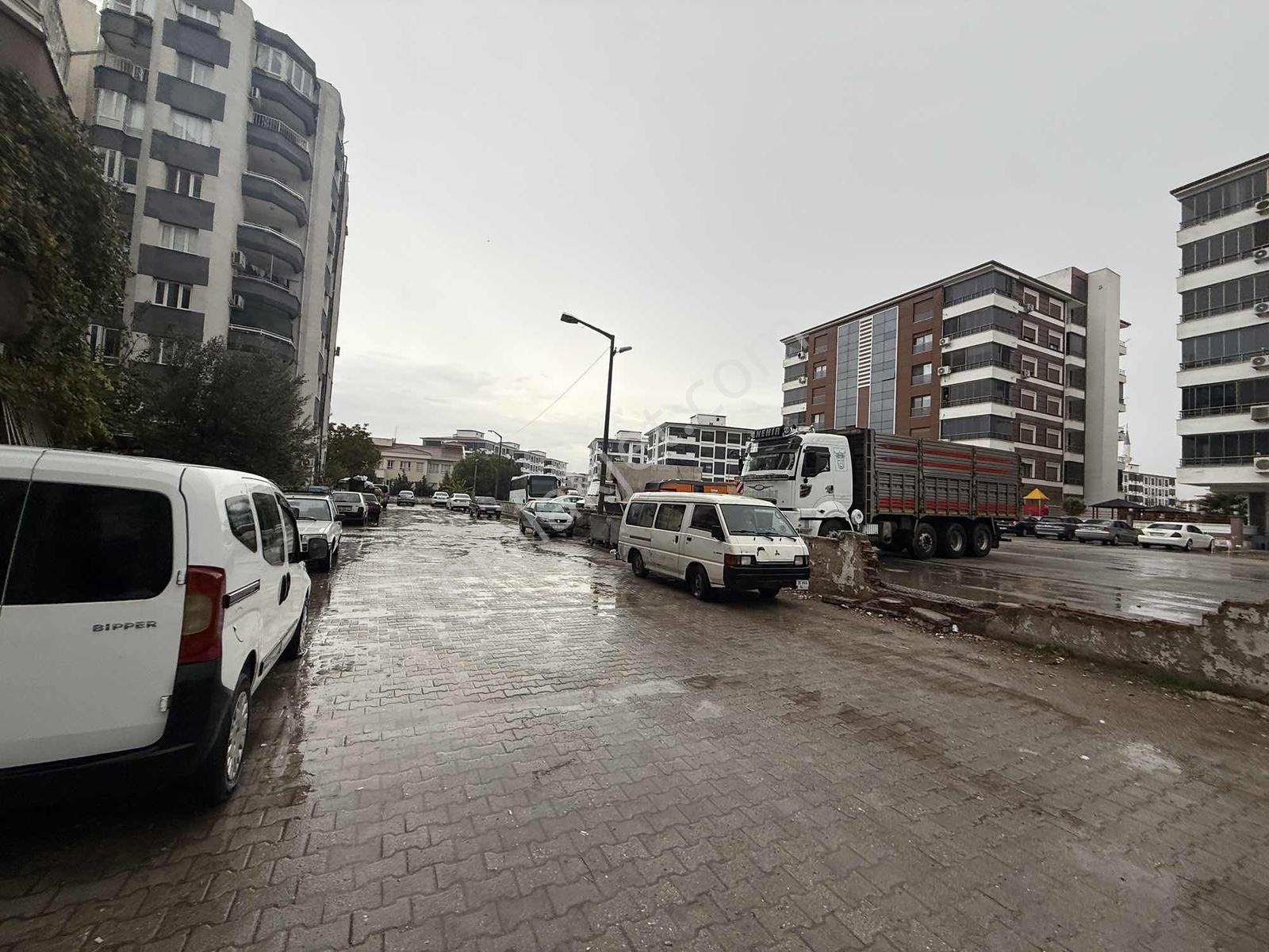 Cumhuriyet Mah. Barış Sit Doğalgazlı Asansörlü İzban'a Yakın 2+1 — fotoğraf 27