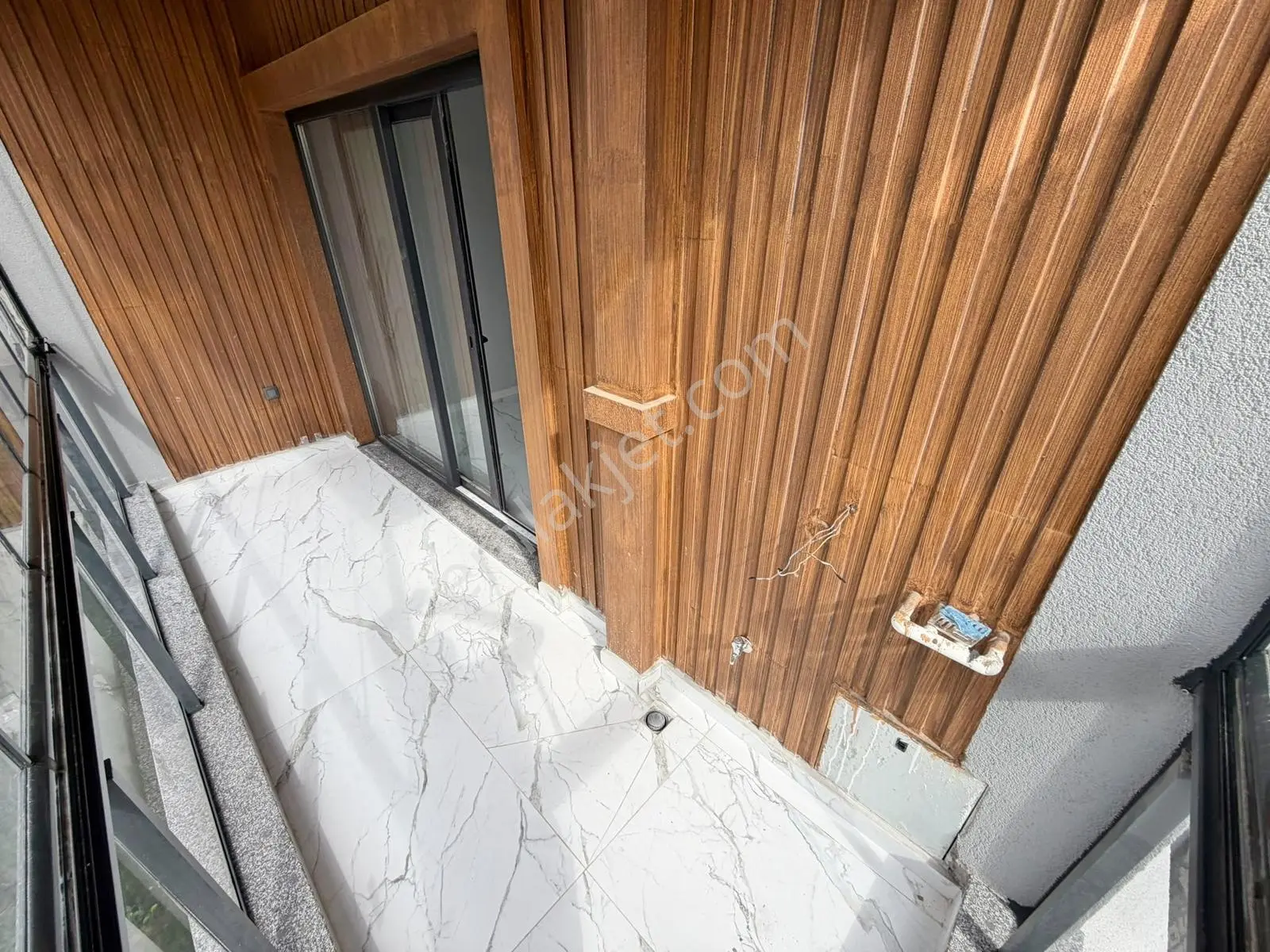 ▀güçten Altınkumda Ara Kat Yerden Isıtmalı Lüx Tasarım 2+1 Daire — fotoğraf 32