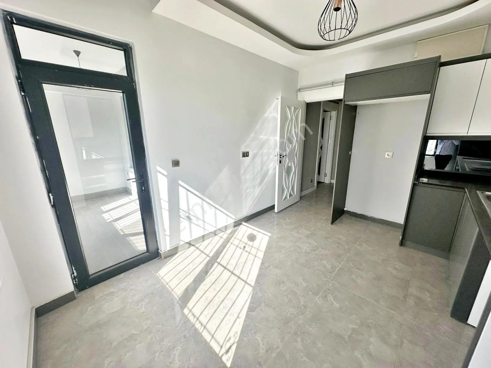 Alpaslan1'de Çift Balkon Üç Cepheli Masrafsz Ultra Lüx 3+1 Daire — fotoğraf 3