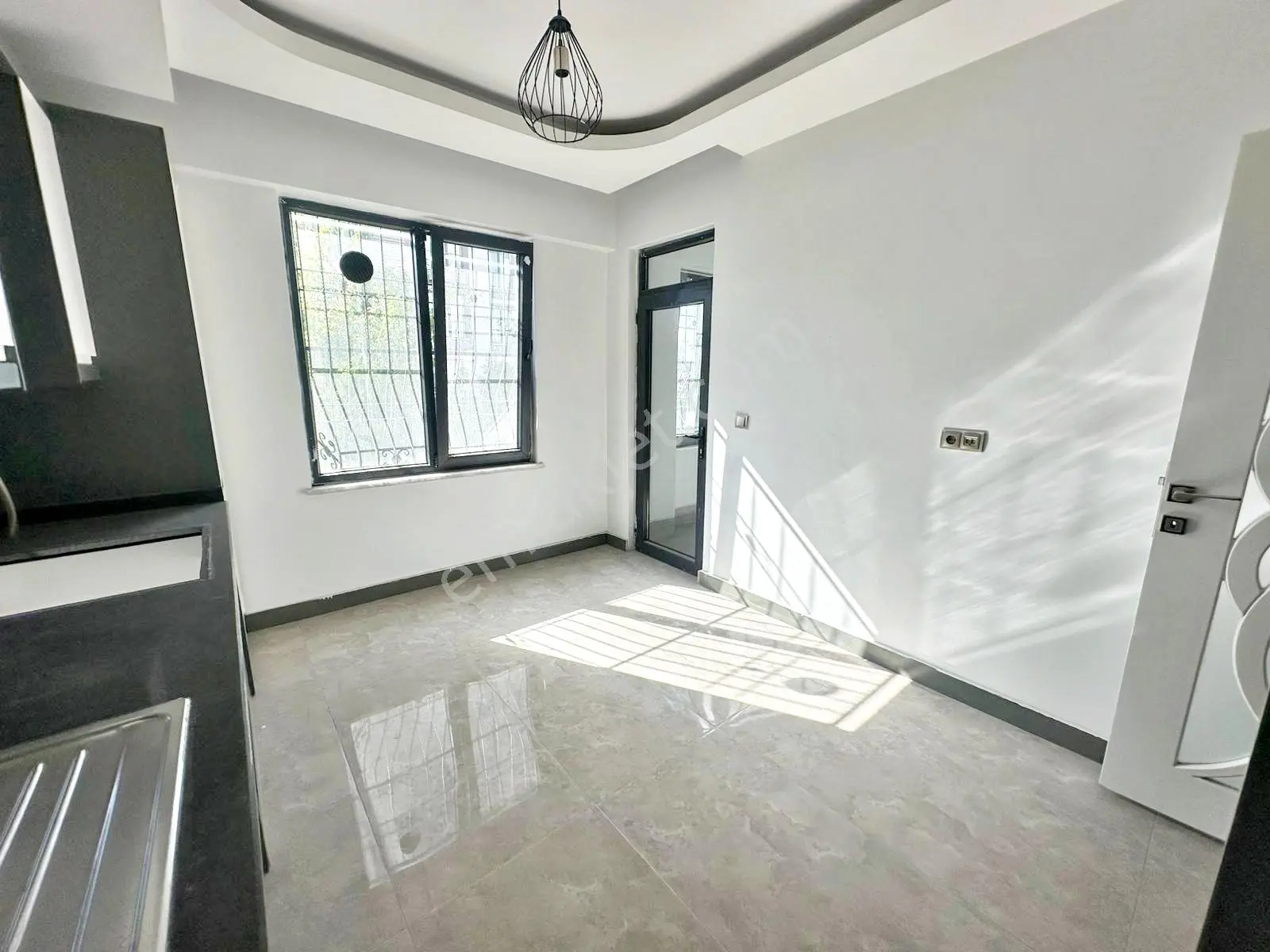 Alpaslan1'de Çift Balkon Üç Cepheli Masrafsz Ultra Lüx 3+1 Daire — fotoğraf 4