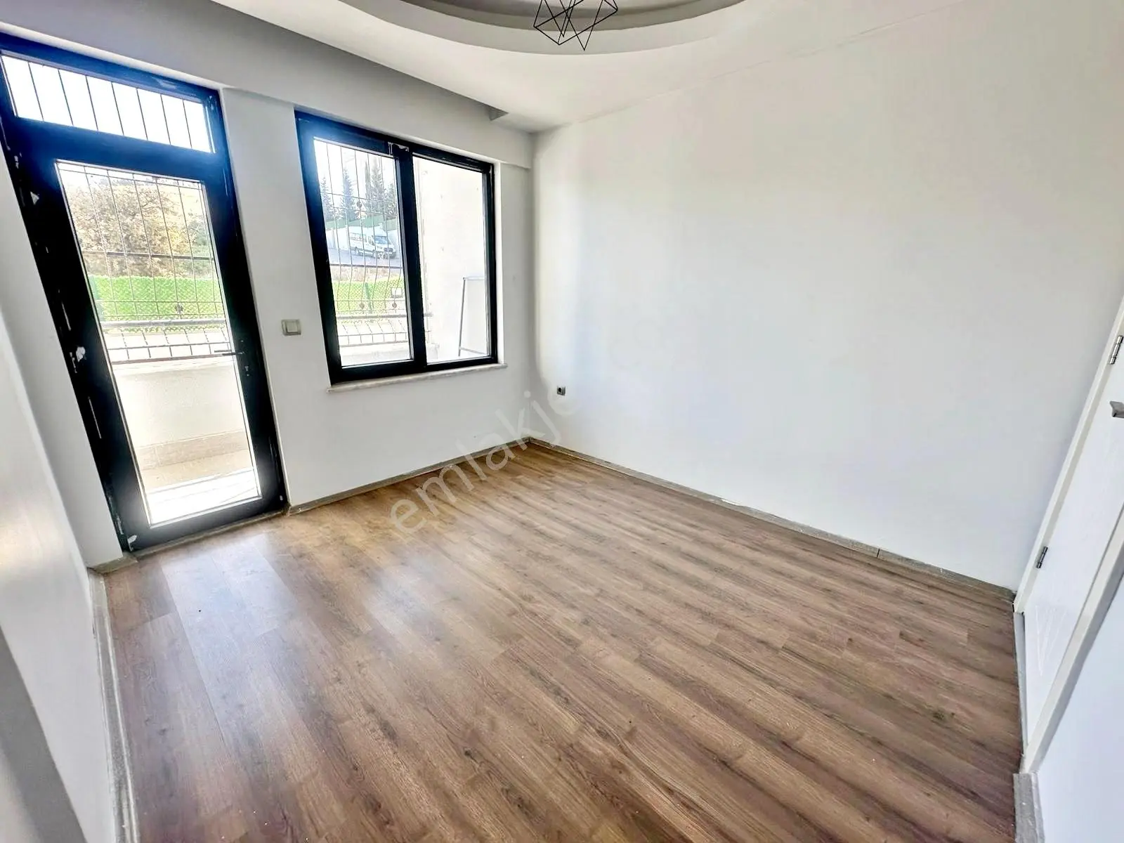 Alpaslan1'de Çift Balkon Üç Cepheli Masrafsz Ultra Lüx 3+1 Daire — fotoğraf 16