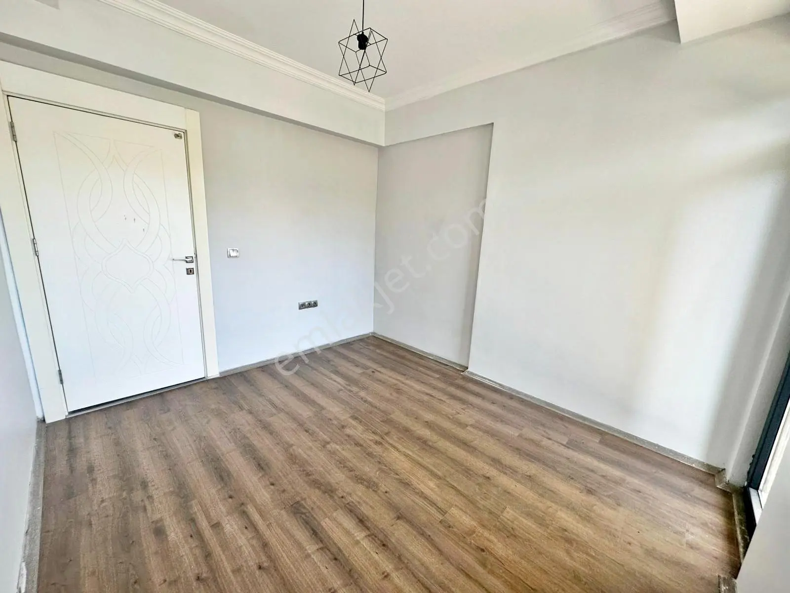 Alpaslan1'de Çift Balkon Üç Cepheli Masrafsz Ultra Lüx 3+1 Daire — fotoğraf 17