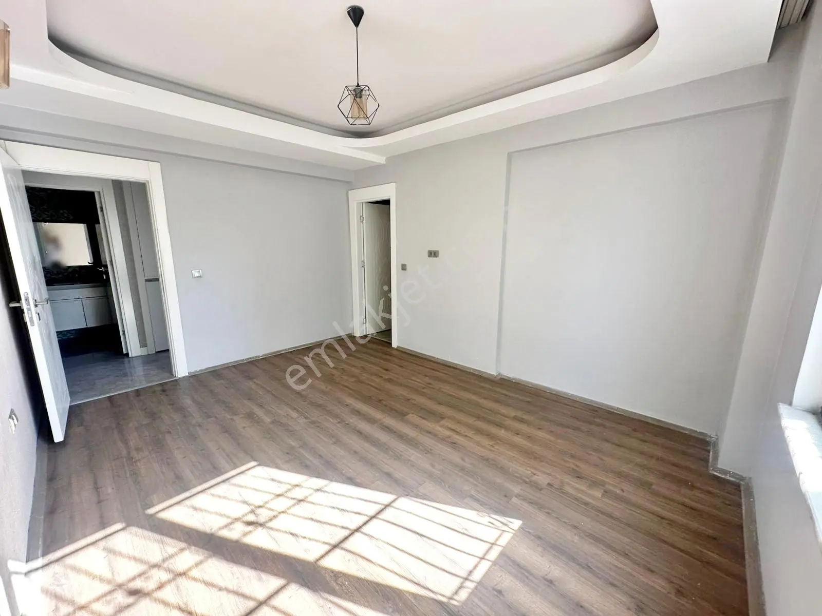 Alpaslan1'de Çift Balkon Üç Cepheli Masrafsz Ultra Lüx 3+1 Daire — fotoğraf 23