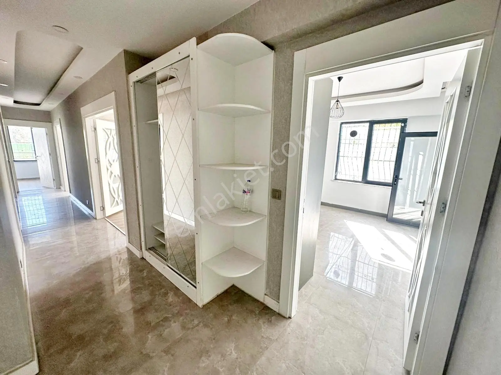 Alpaslan1'de Çift Balkon Üç Cepheli Masrafsz Ultra Lüx 3+1 Daire — fotoğraf 29