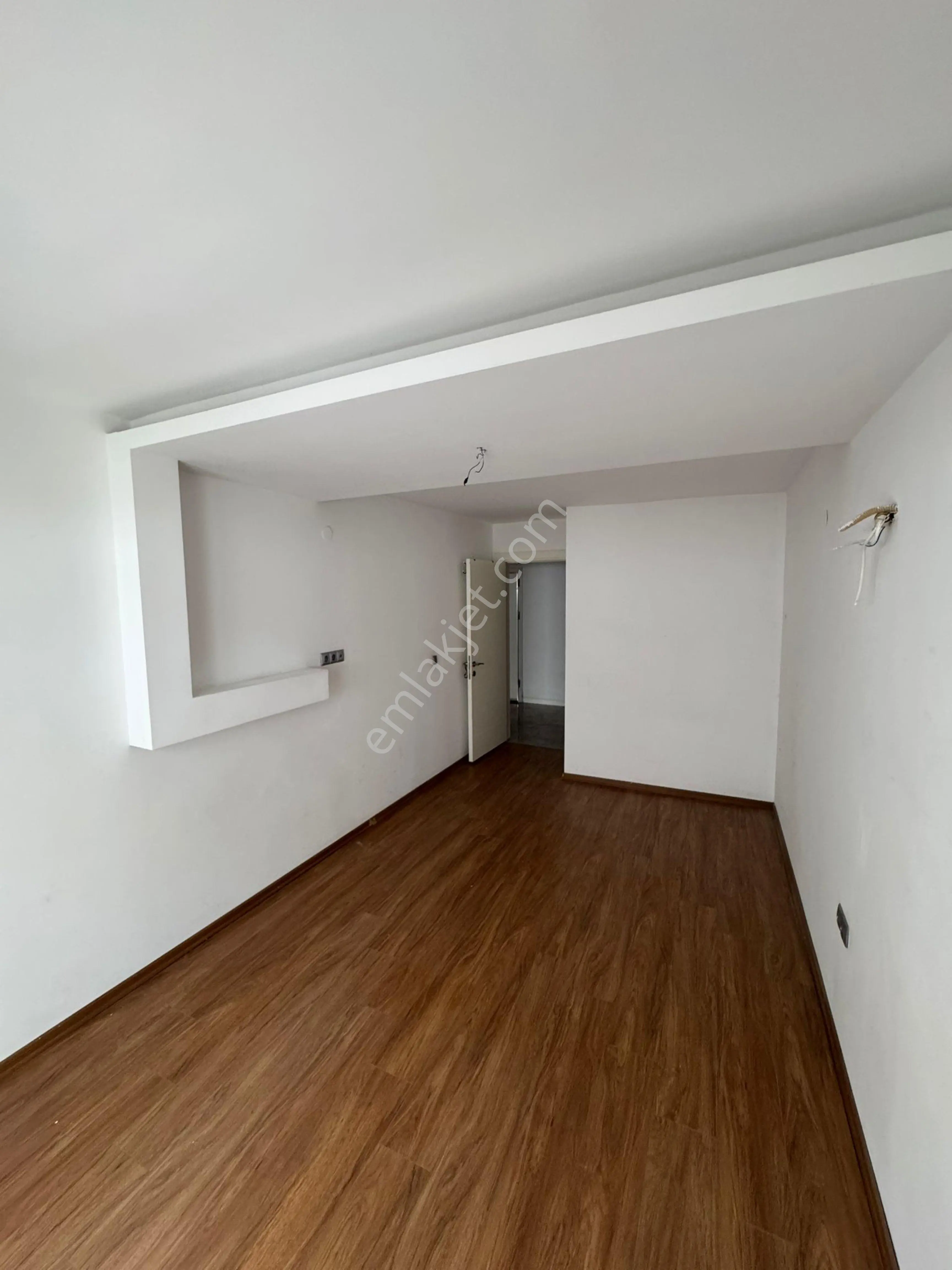 İkiçeşmelik’te Havuzlu Sitede Asansörlü, Geniş Kullanımlı 2+1 Satılık Daire 🏡 — fotoğraf 8