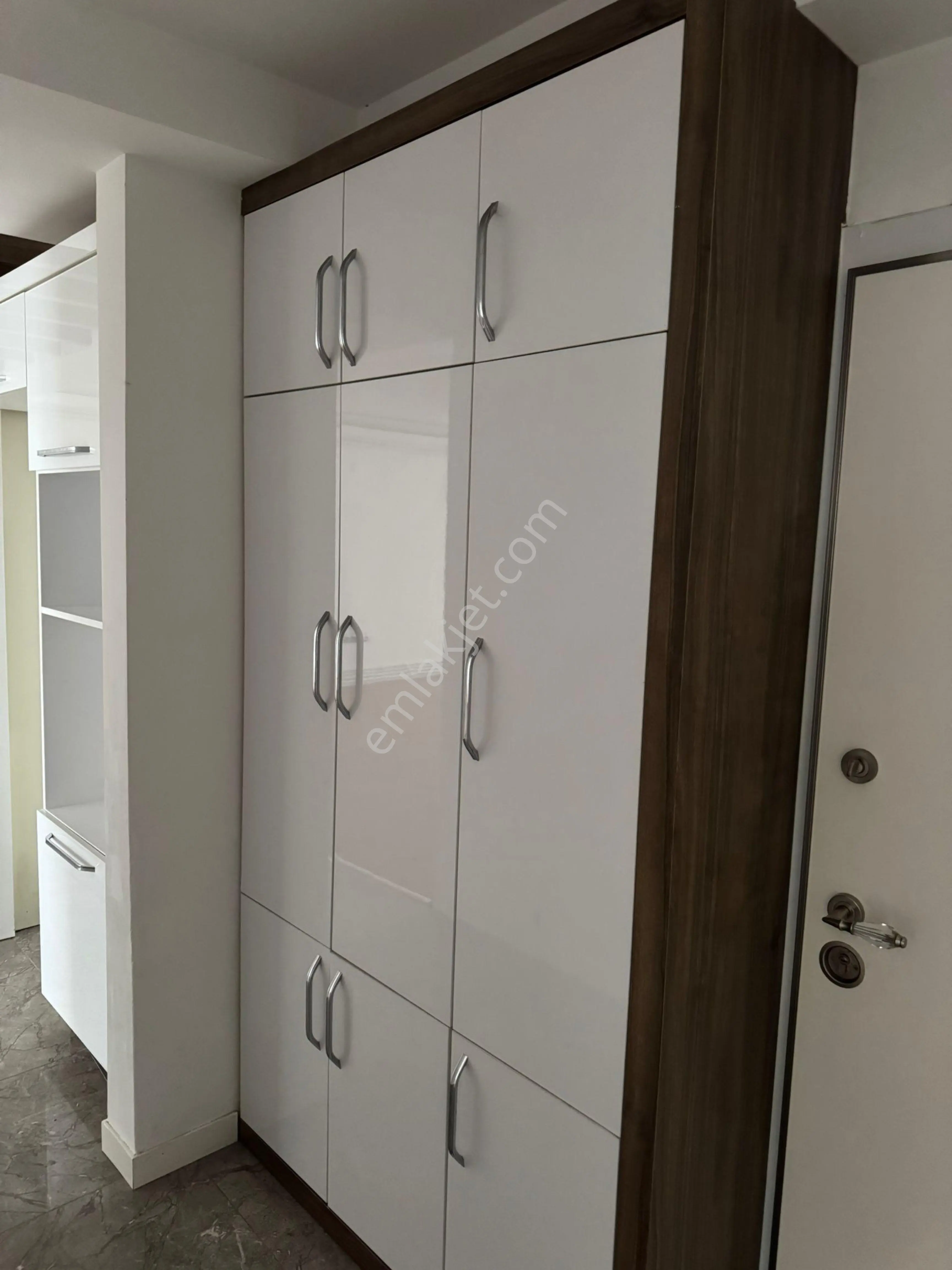 İkiçeşmelik’te Havuzlu Sitede Asansörlü, Geniş Kullanımlı 2+1 Satılık Daire 🏡 — fotoğraf 13