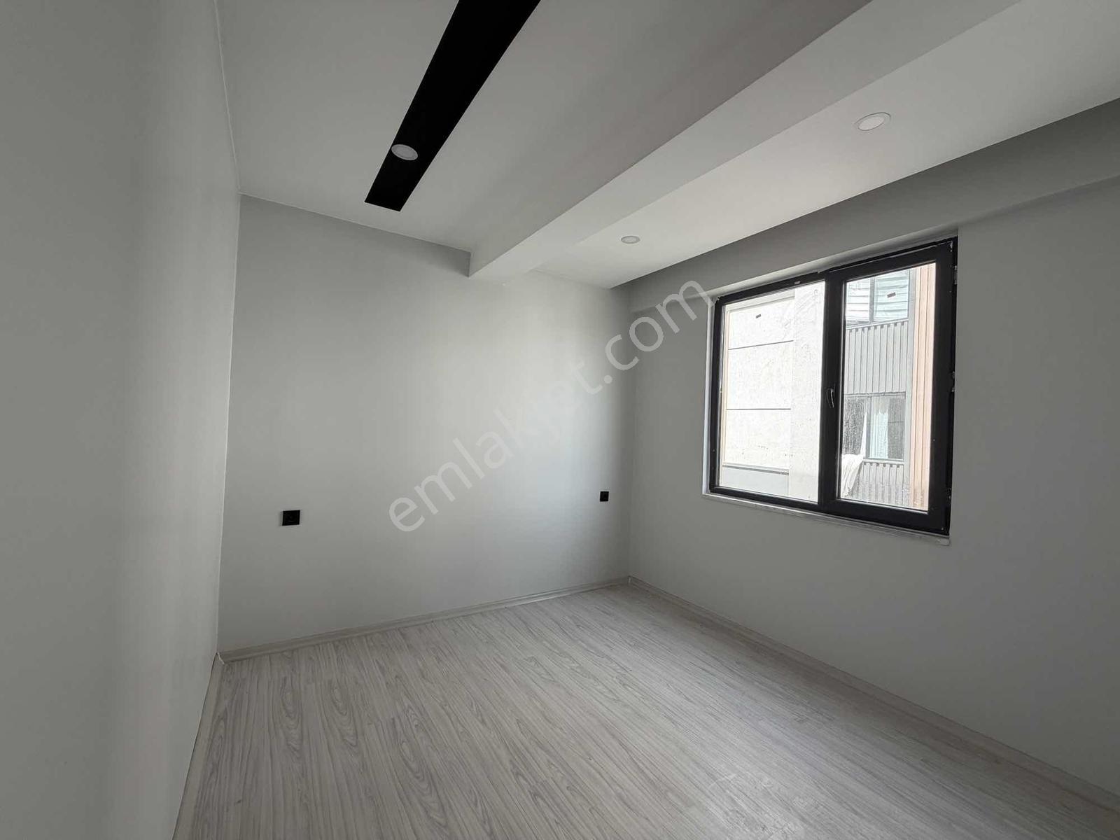Mutlu Rezidansta Satılık Merkezi Ferah 1+1 Cadde Cepheli Daire — fotoğraf 9