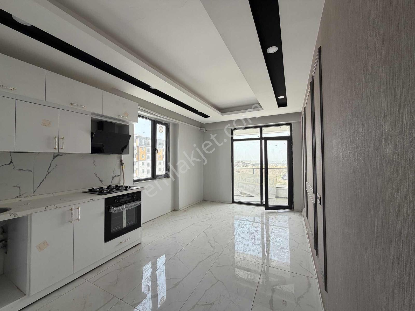 Mutlu Rezidansta Satılık Merkezi Ferah 1+1 Cadde Cepheli Daire — fotoğraf 13