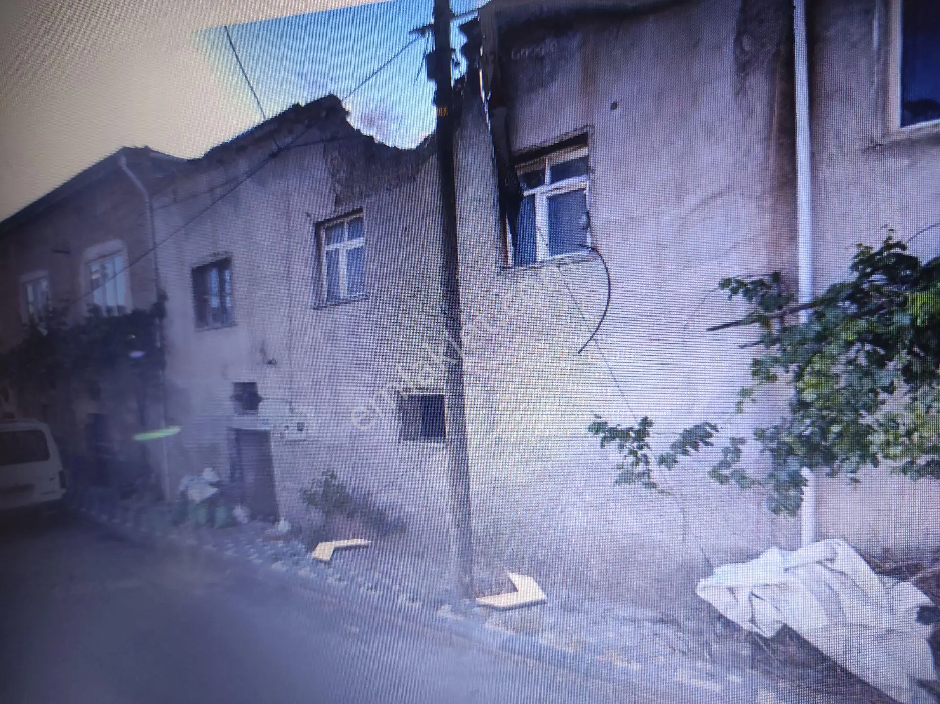 Kaçmaz Emlaktan Yeşilhisarda Satılık Konut Arsası İçinde Eski Taş Evi Var