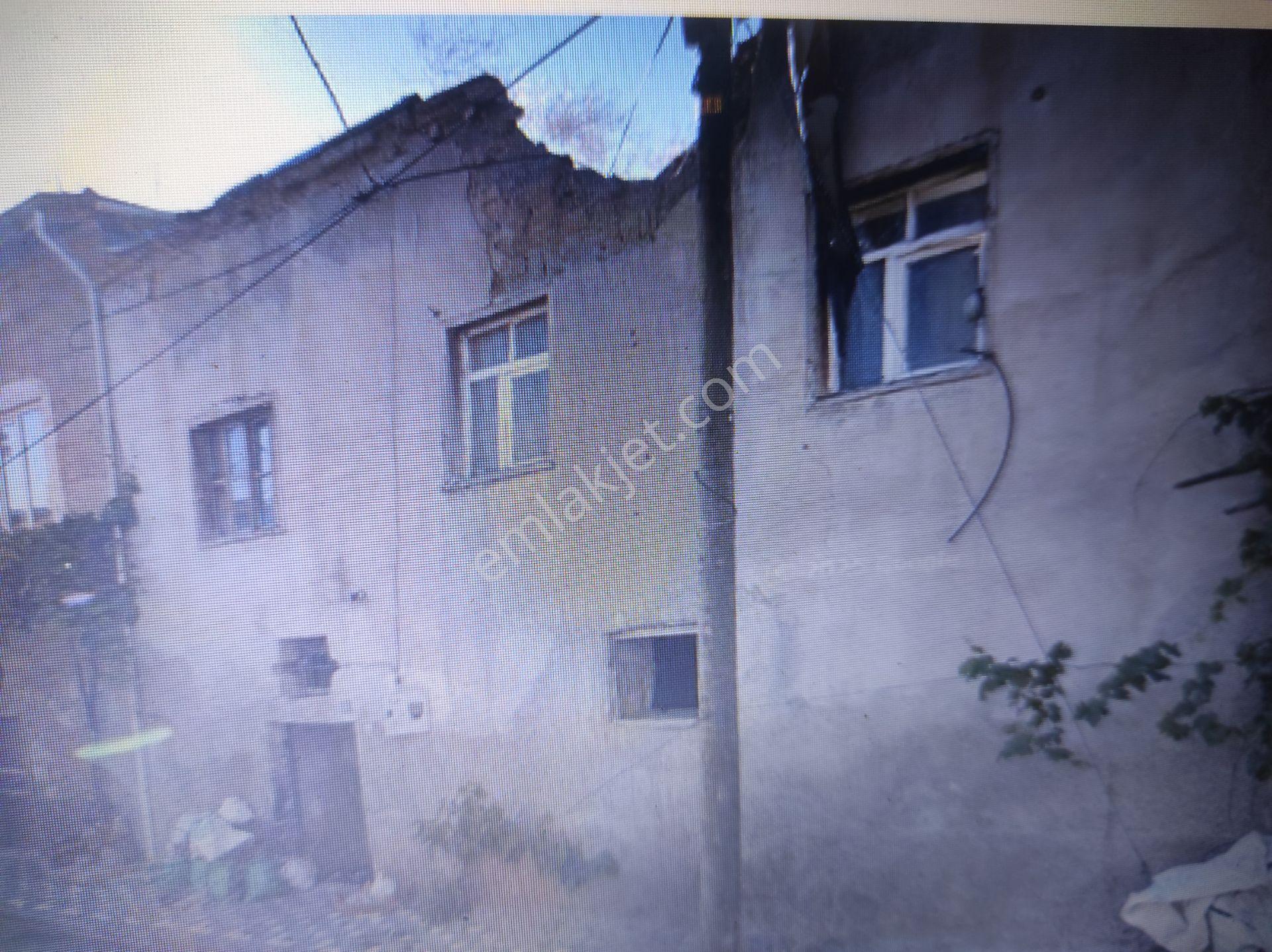 Kaçmaz Emlaktan Yeşilhisarda Satılık Konut Arsası İçinde Eski Taş Evi Var — fotoğraf 2