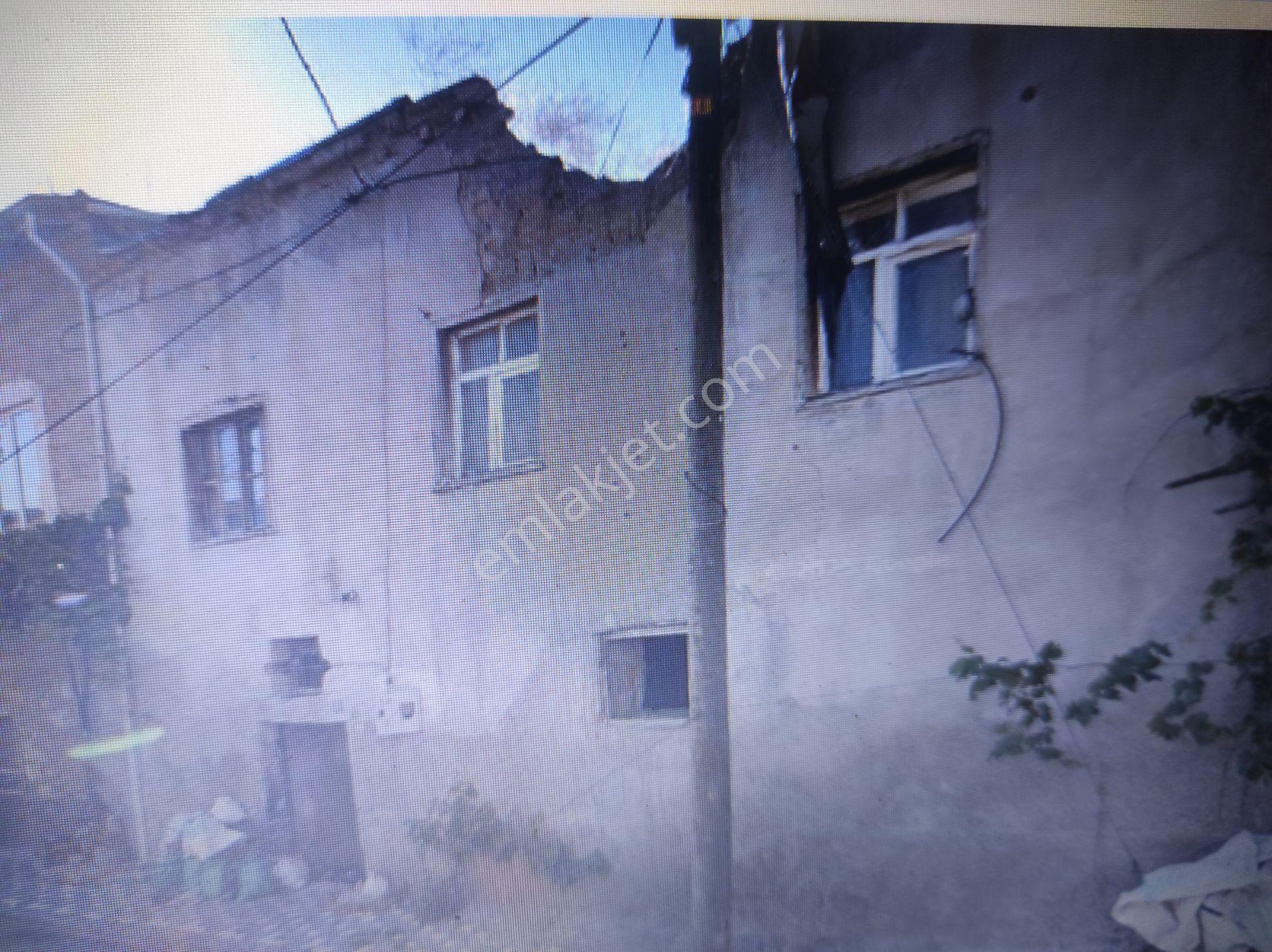 Kaçmaz Emlaktan Yeşilhisarda Satılık Konut Arsası İçinde Eski Taş Evi Var — fotoğraf 3
