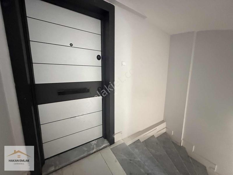 Hakan Emlak'tan Ata Sk. 3+1 Satılık Daire — fotoğraf 4