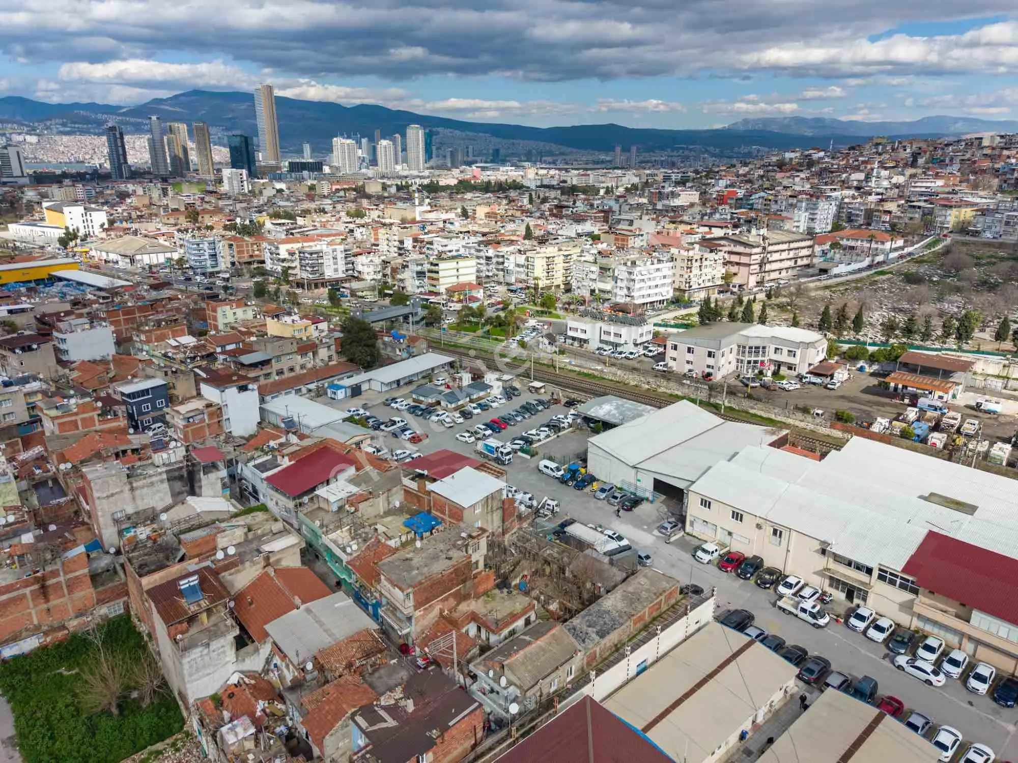 İzmir Konak Yenidoğan'da Yeşıldere Cd Yakını 3 Emsal Satılık Arsa — fotoğraf 22