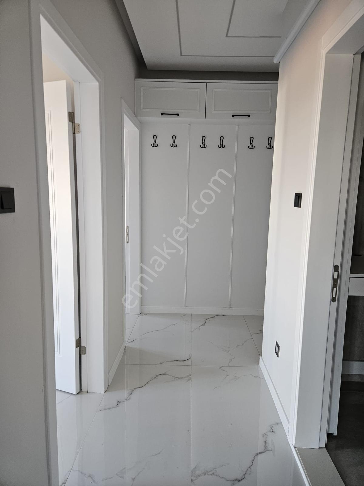 Efendi Mahallesinde Geniş Cadde Üzerinde Satılık 2+1 — fotoğraf 17