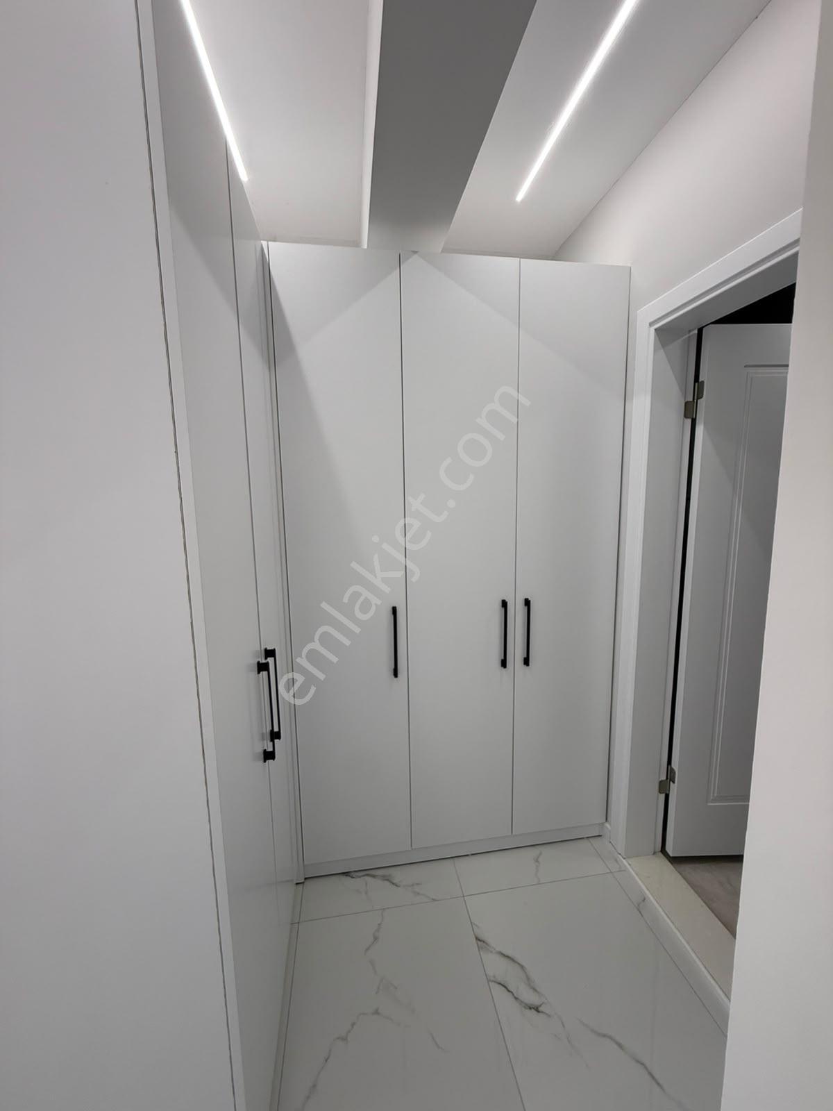 Efendi Mahallesinde Geniş Cadde Üzerinde Satılık 2+1 — fotoğraf 20