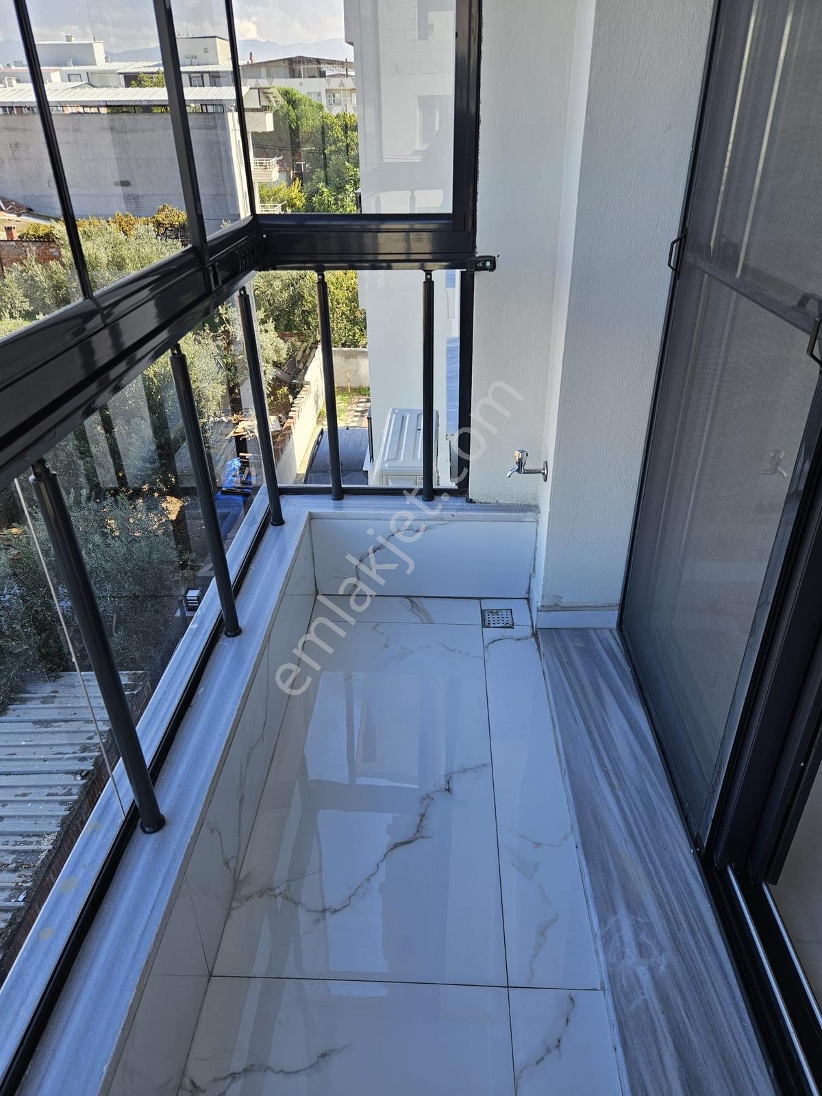 Efendi Mahallesinde Geniş Cadde Üzerinde Satılık 2+1 — fotoğraf 24