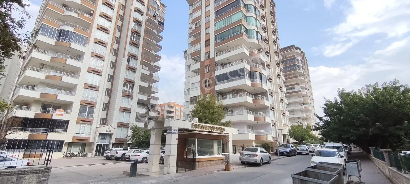 Karaköprü Ağız Diş Hast.Yanı Sitede Satılık 5 Odalı Arakat Daire