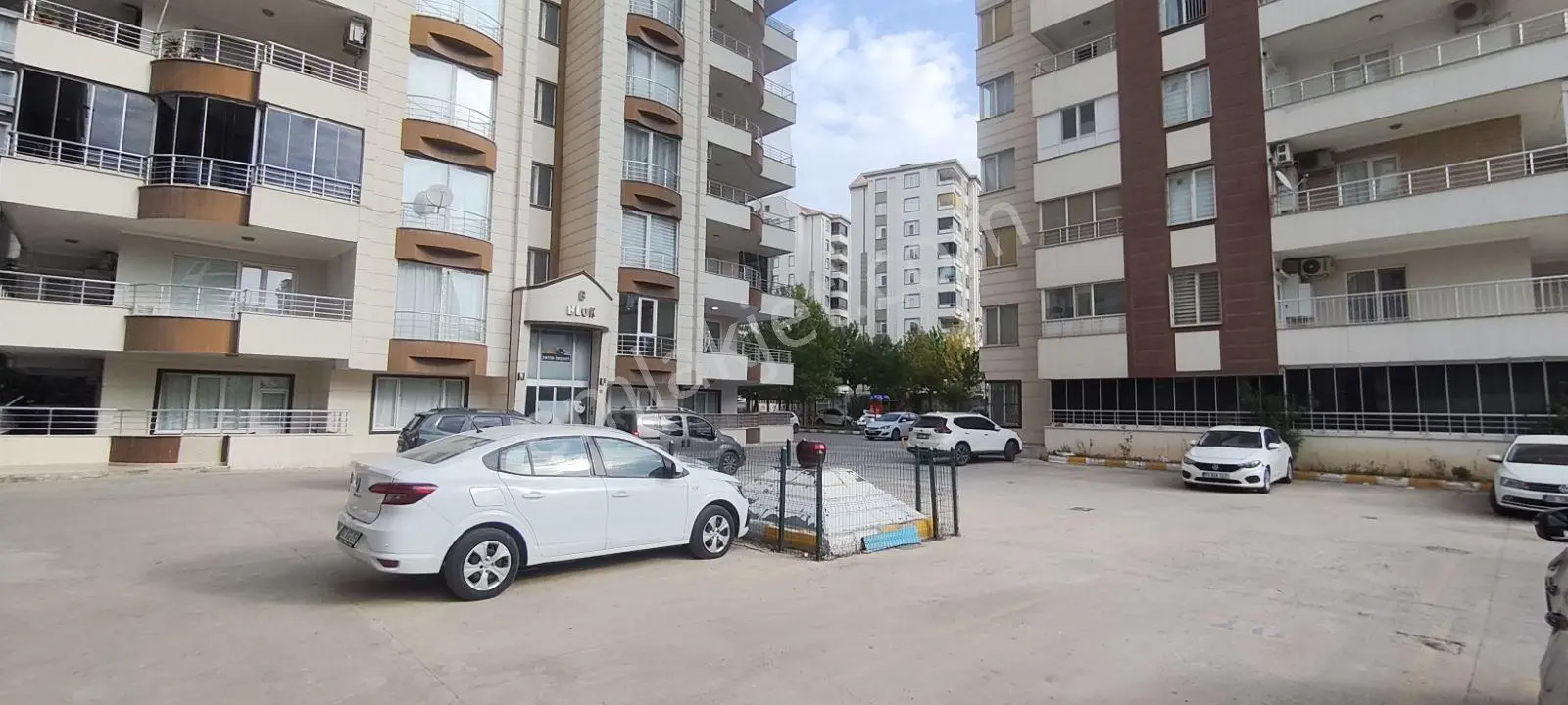 Karaköprü Ağız Diş Hast.yanı Sitede Satılık 5 Odalı Arakat Daire — fotoğraf 3