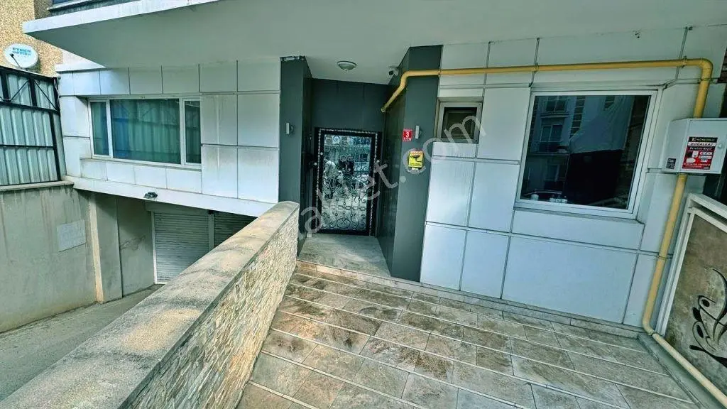 Uytundan Edremit Cennetayağıyürüyüş Yolu Üzerinde Otoparklı 2+1 — fotoğraf 13