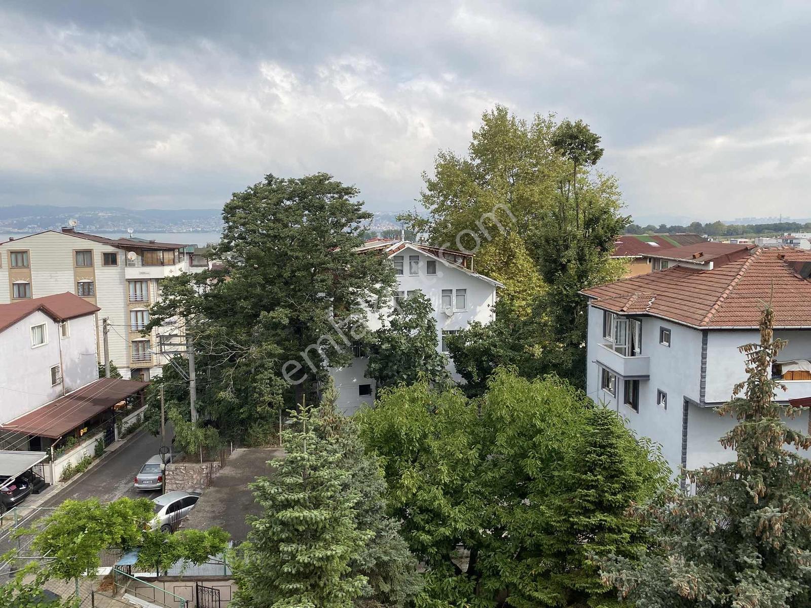 Başiskele Barbarosun Merkezinde 2+1 Satılık Çatı Dubleks — fotoğraf 17