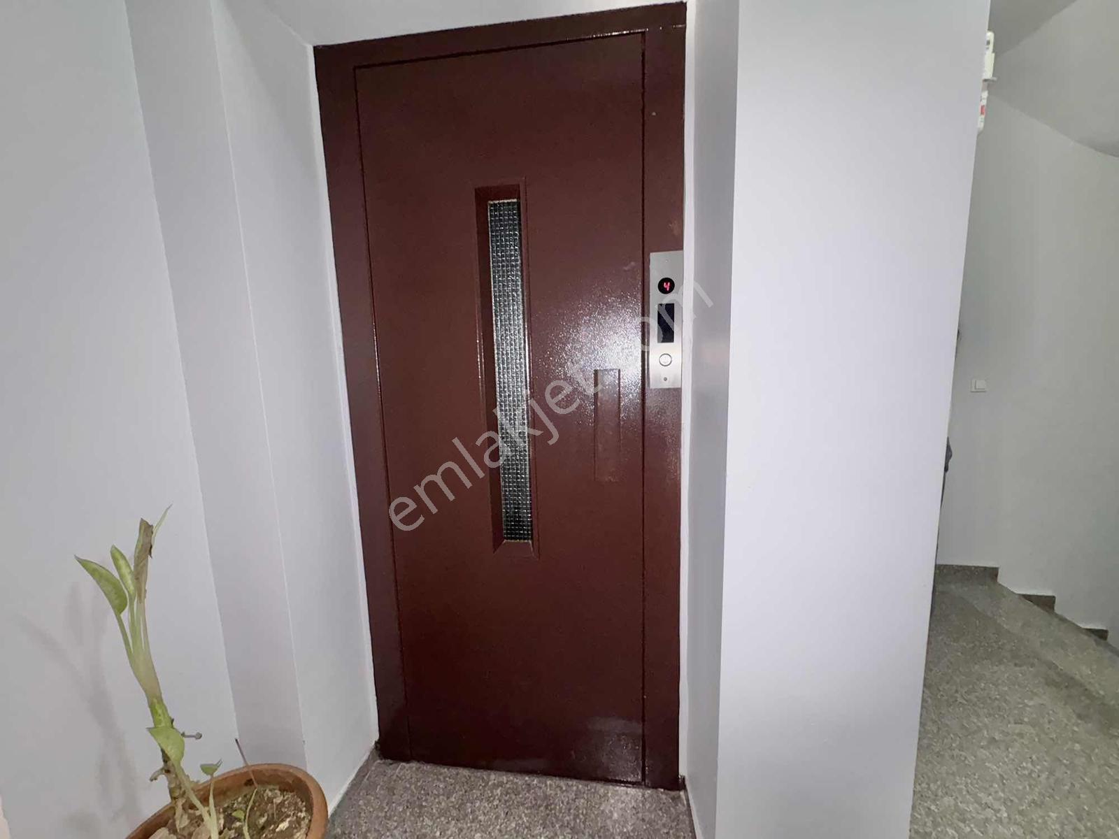 Nilüfer Emlak'tan 120m2 Asansörlü 2+1 Satılık Ara Kat — fotoğraf 7
