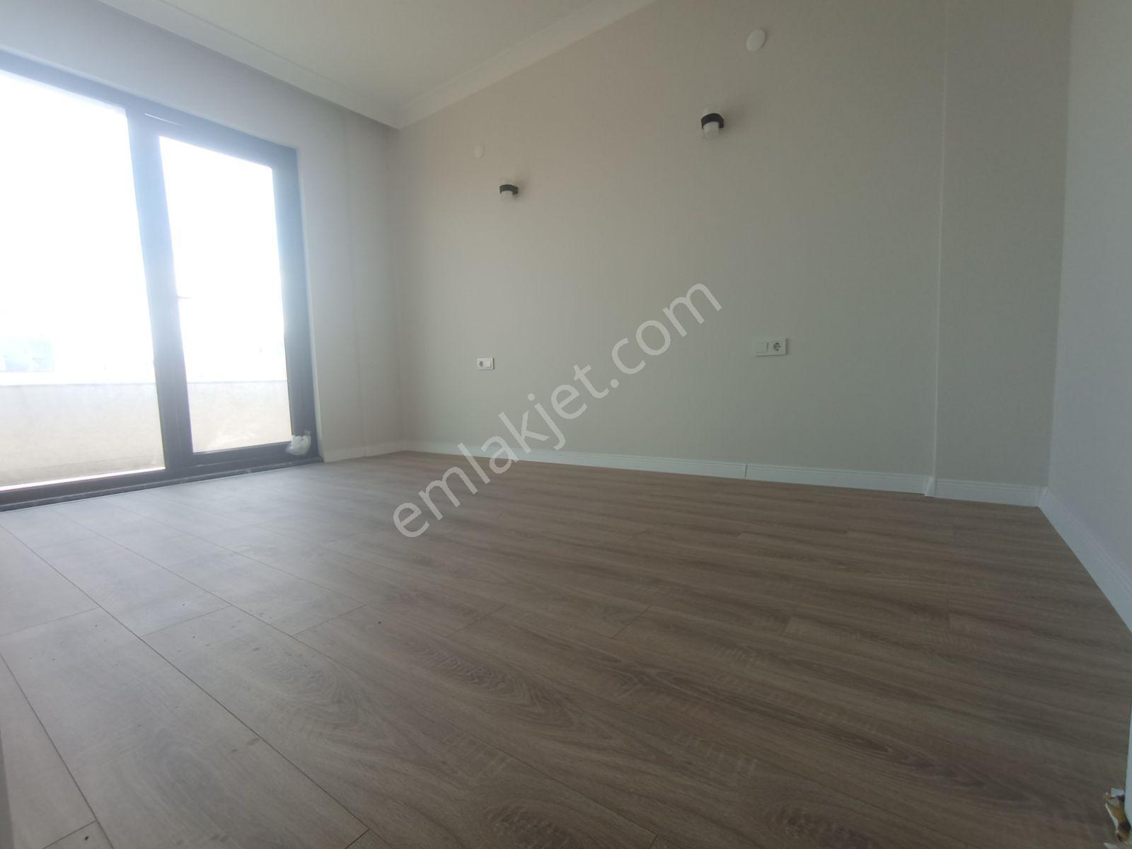 Başiskele Yeşilyurt Mah 2+1 Satılık Çatı Dublex Daire — fotoğraf 8