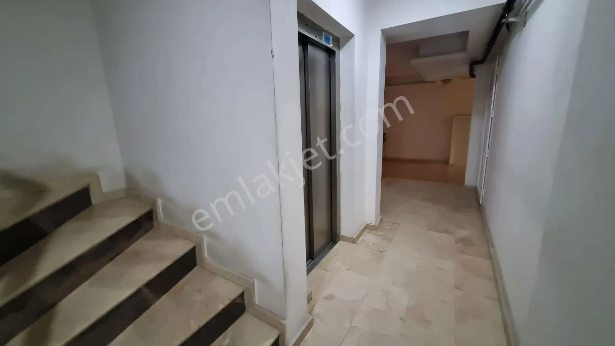 Karşıyaka Cumhuriyet Mah. İskanlı, Kapalı Otoparklı, Doğalgazlı Fırsat 2+1 Daire — fotoğraf 7