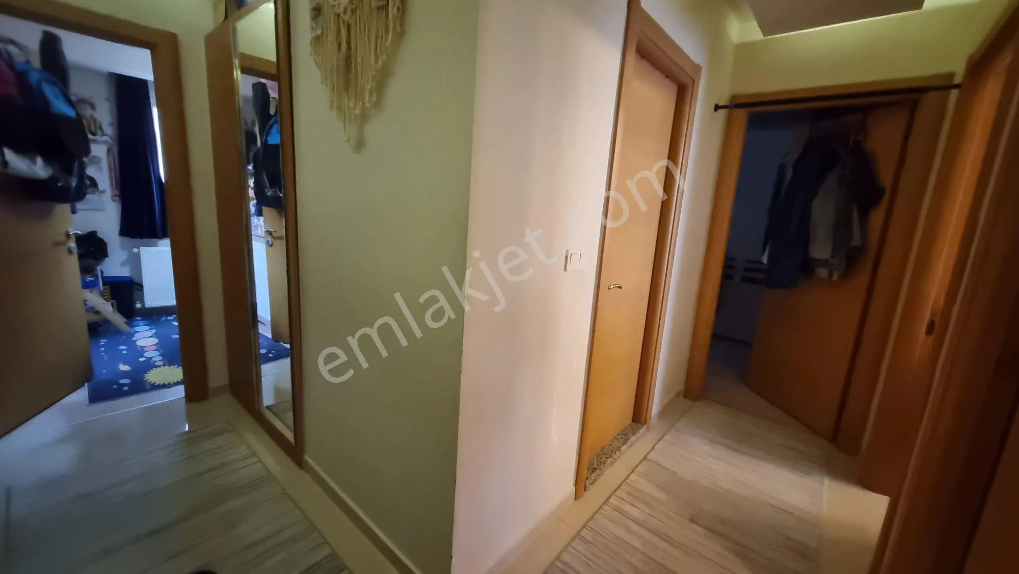 Karşıyaka Cumhuriyet Mah. İskanlı, Kapalı Otoparklı, Doğalgazlı Fırsat 2+1 Daire — fotoğraf 11