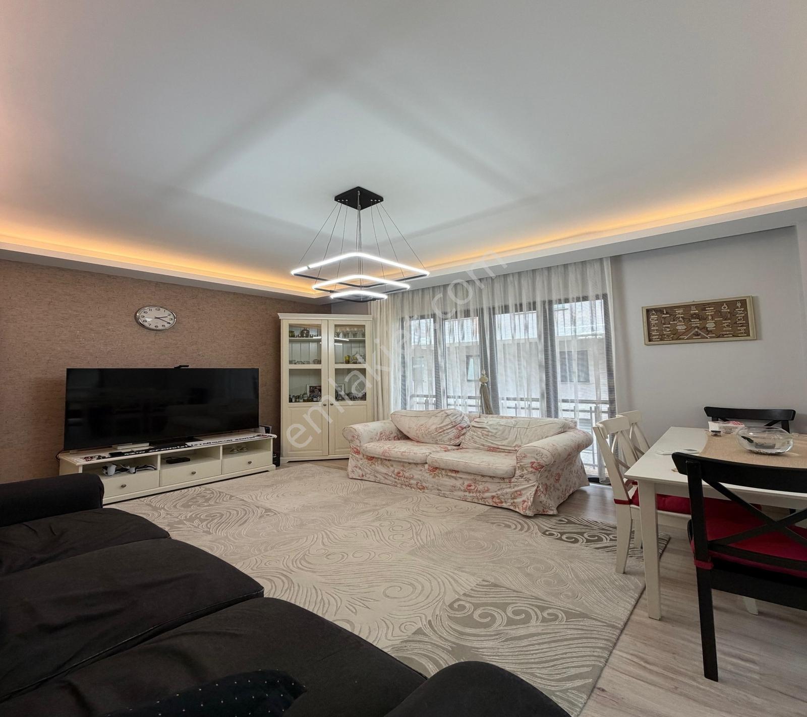 Full Konsept Sitede Özel Bahçeli 2+1 Ara Kat Daire — fotoğraf 2
