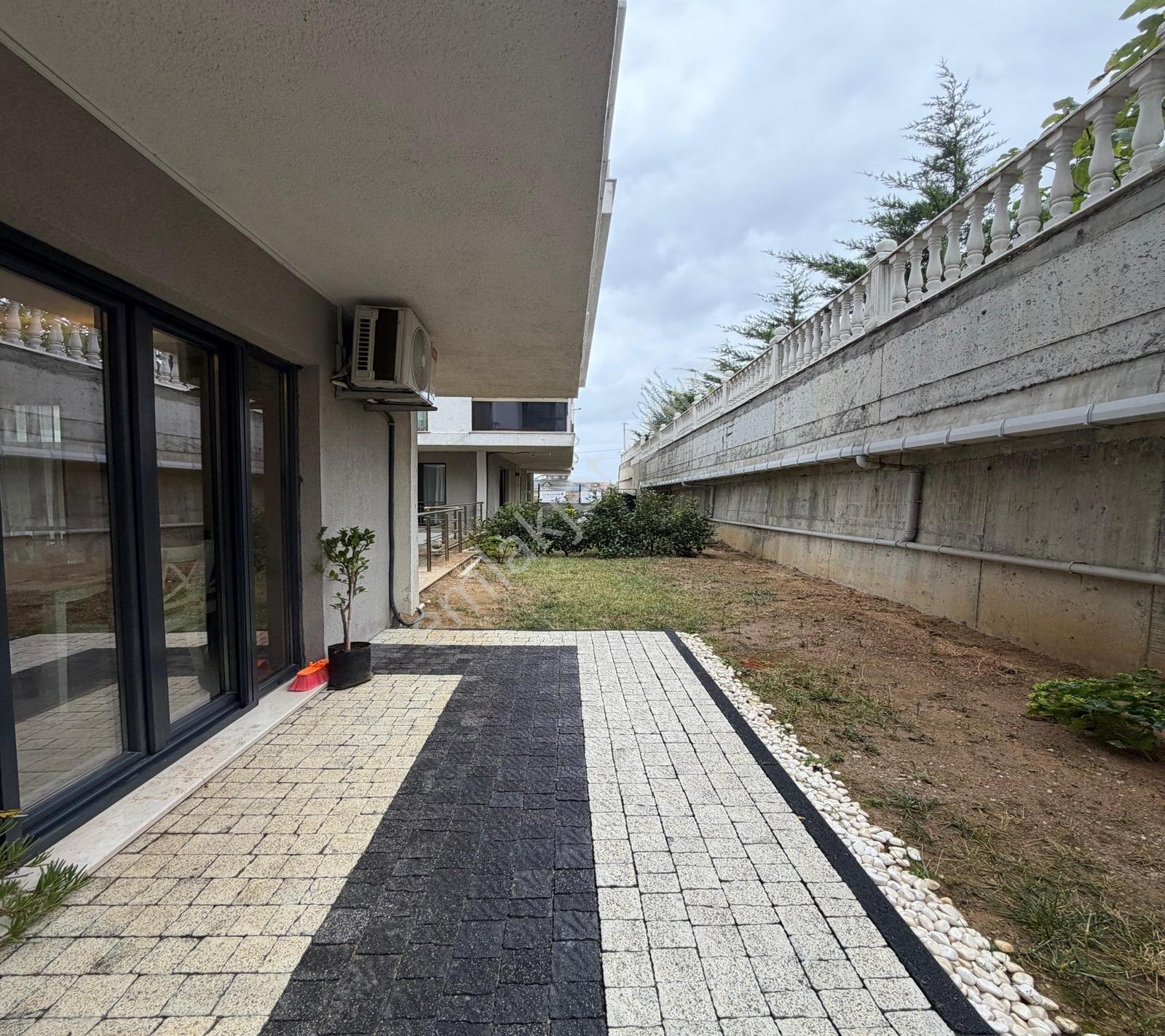 Full Konsept Sitede Özel Bahçeli 2+1 Ara Kat Daire — fotoğraf 13