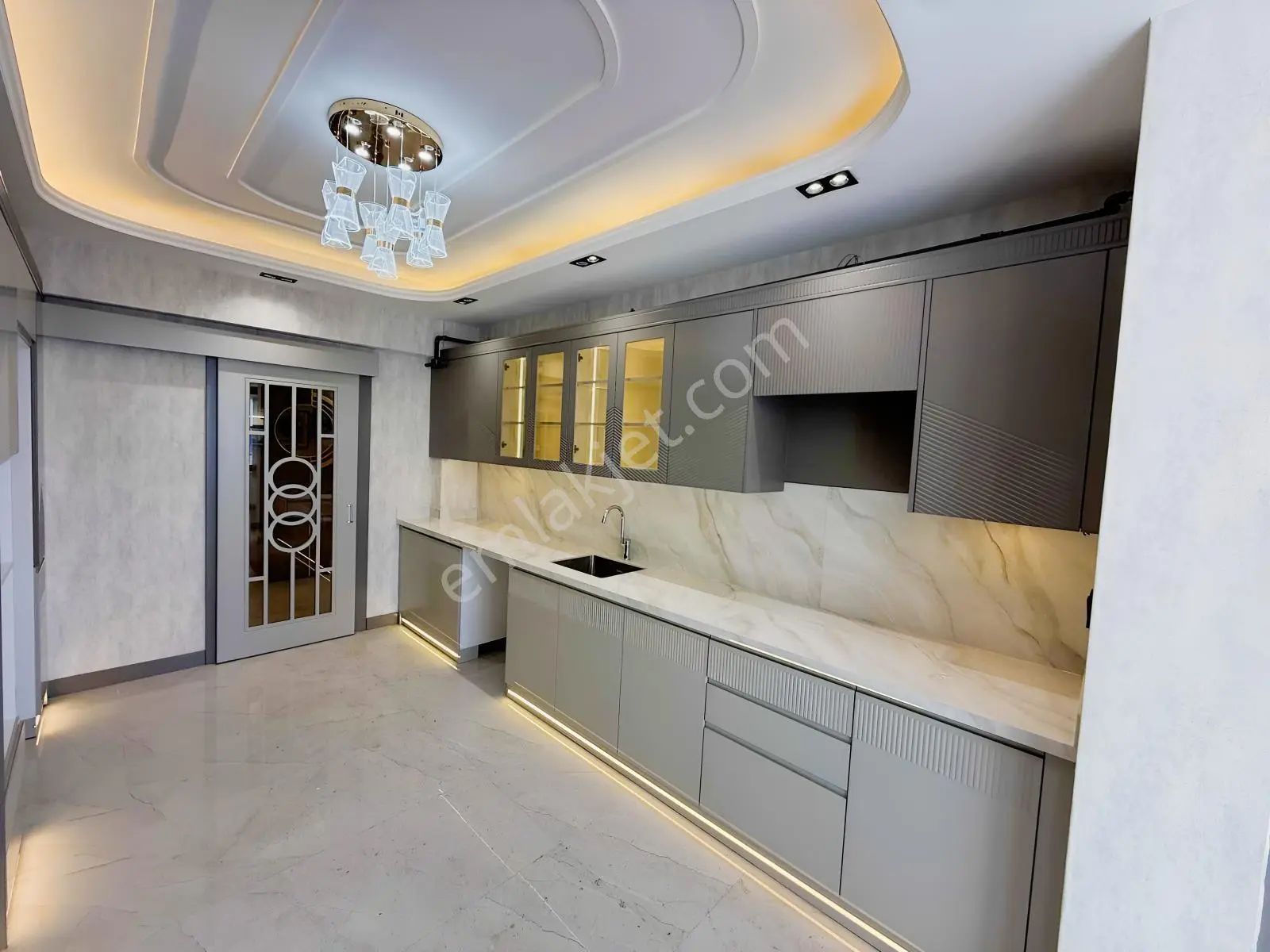 Ertuğrul Gazi Mahallesinde Ultra Lüks 3.5+1 Dairelerde — fotoğraf 11