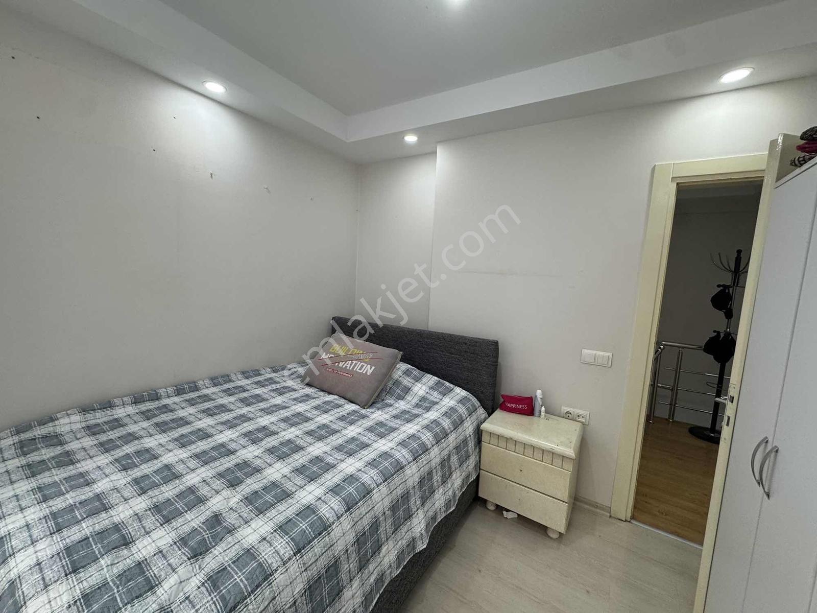 Muhteşem Konumda Eşyalı 3+1 Ters Dubleks Satılık — fotoğraf 9