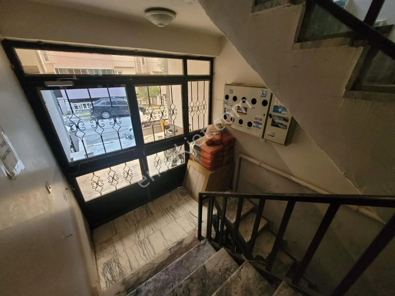 Bahçelievler'de Satılık 3+1 Ara Kat Fırsat Daire — fotoğraf 4