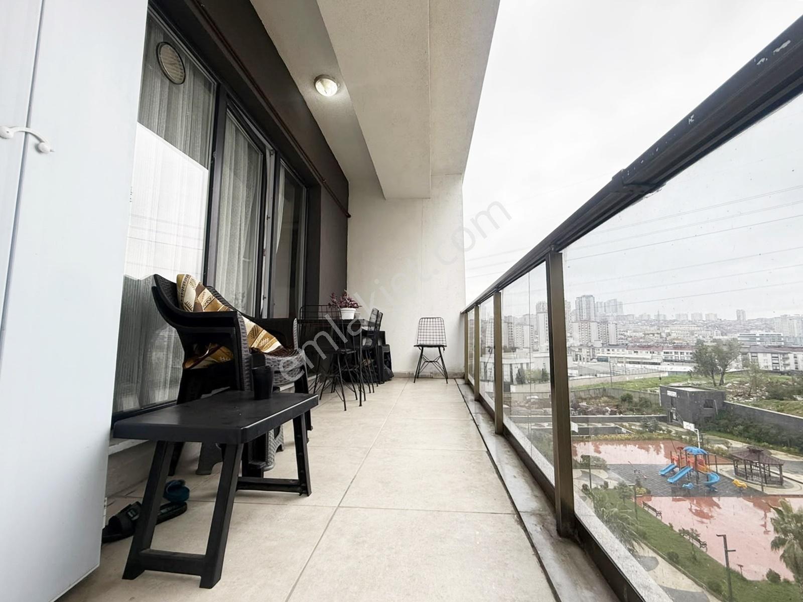 Metrobüse Marmara Park'a Komşu Site İçinde 2+1 Balkonlu Daire — fotoğraf 2