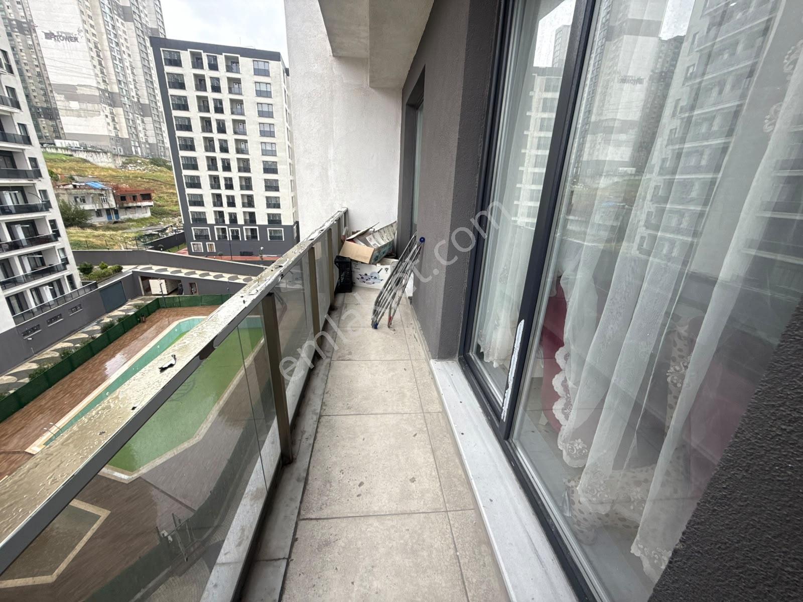 Metrobüse Marmara Park'a Komşu Site İçinde 2+1 Balkonlu Daire — fotoğraf 3