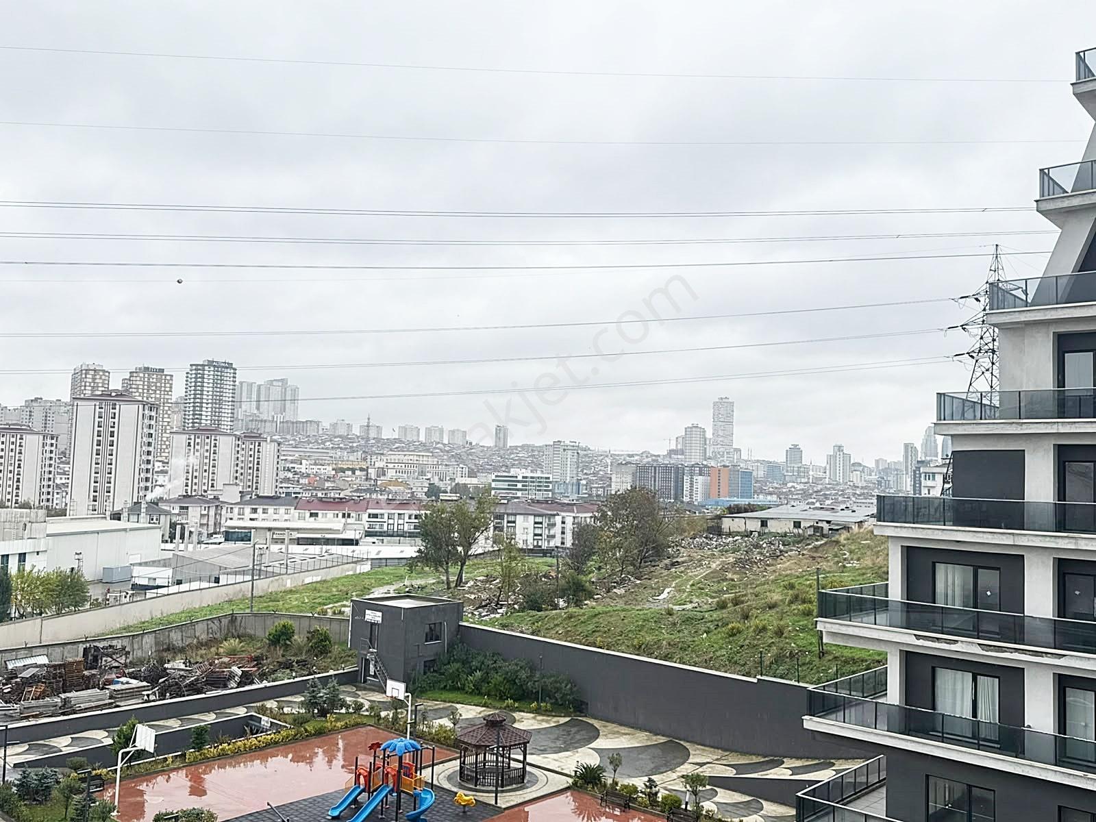 Metrobüse Marmara Park'a Komşu Site İçinde 2+1 Balkonlu Daire — fotoğraf 8