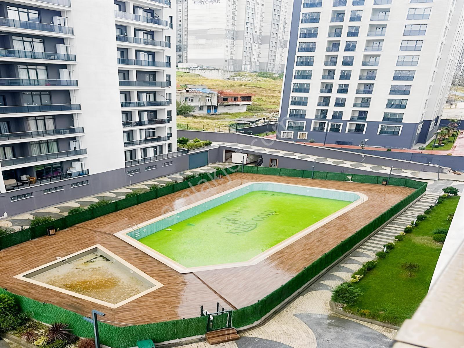 Metrobüse Marmara Park'a Komşu Site İçinde 2+1 Balkonlu Daire — fotoğraf 10