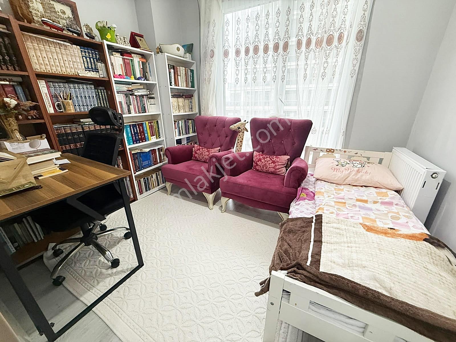 Metrobüse Marmara Park'a Komşu Site İçinde 2+1 Balkonlu Daire — fotoğraf 22