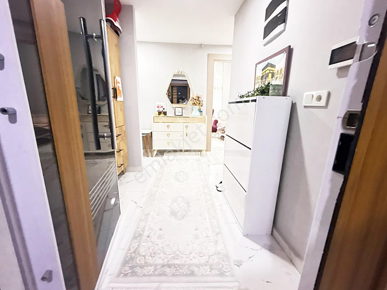 Metrobüse Marmara Park'a Komşu Site İçinde 2+1 Balkonlu Daire — fotoğraf 24