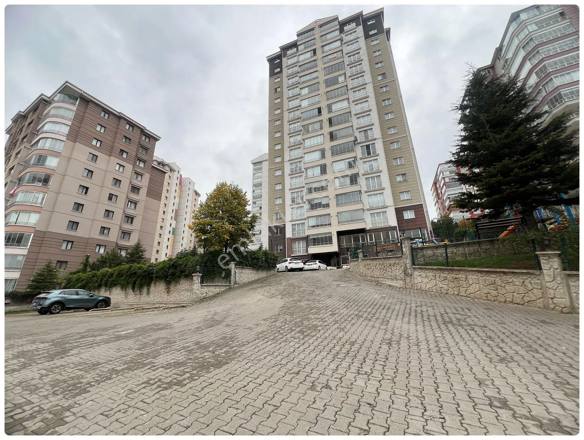 Pamuklar Da Etlik Şehir Hastane Yakını Kök Tapu Satlık 3+1