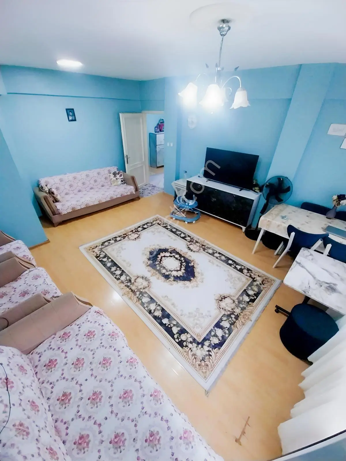 Esenyalıda 3+1 Arakat Satılık