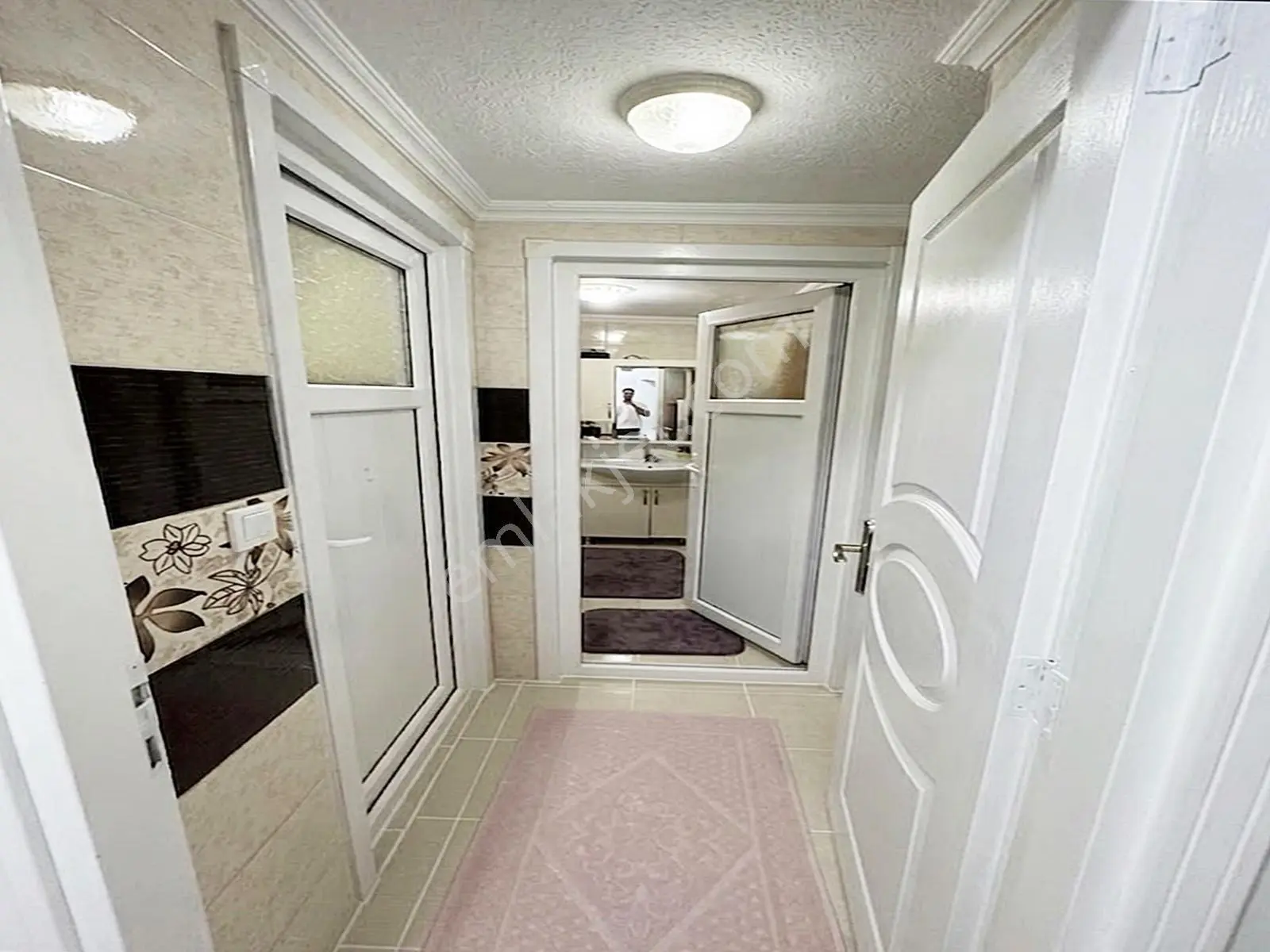 Eminevime Uygun Metrobüse Yakın Çift Balkonlu Ön Cephe 2+1 Daire — fotoğraf 28