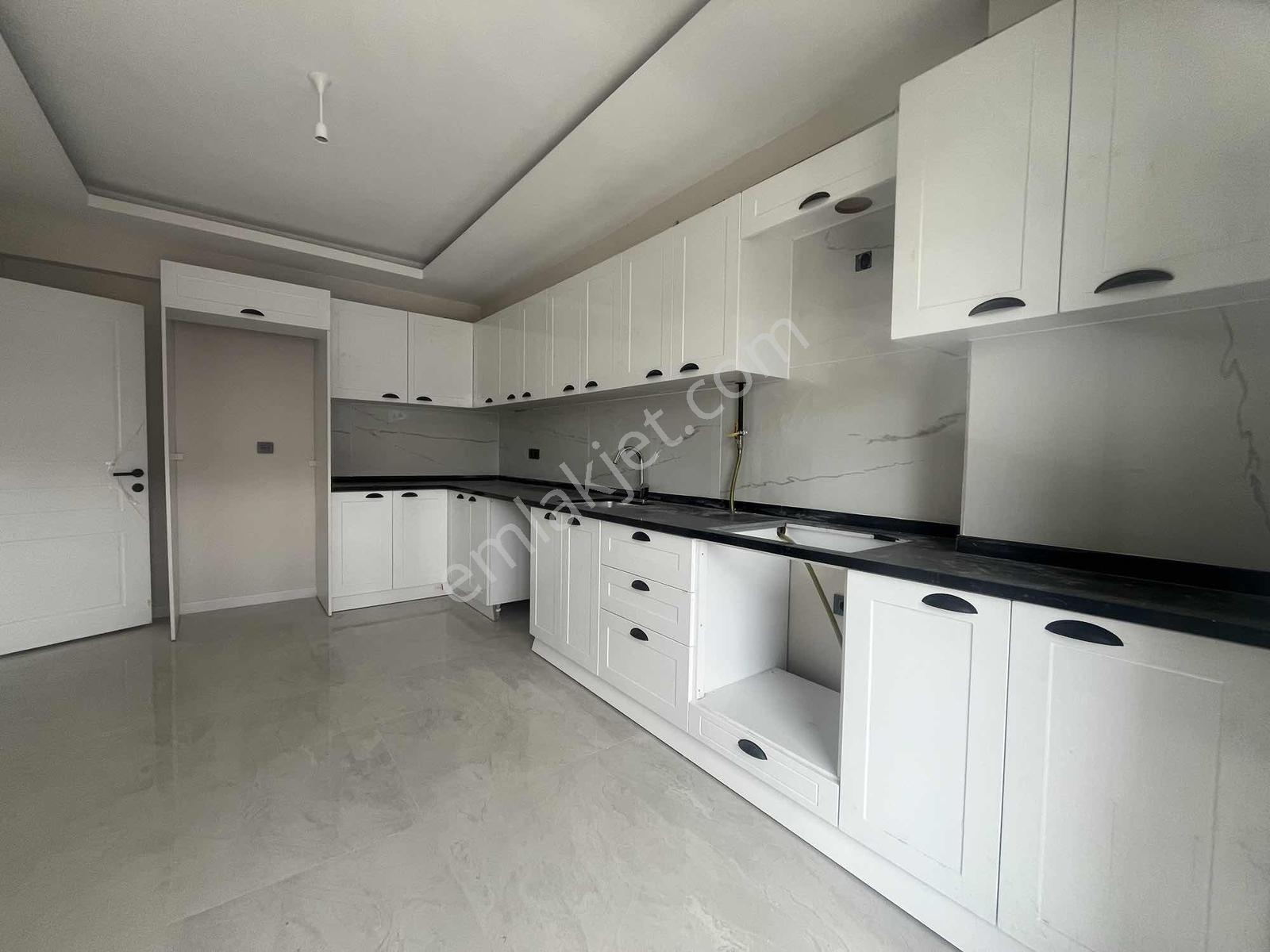 Başiskele Yeşilyurt Mah. Satılık Asansörlü 3+1 Dübleks Daıre — fotoğraf 8