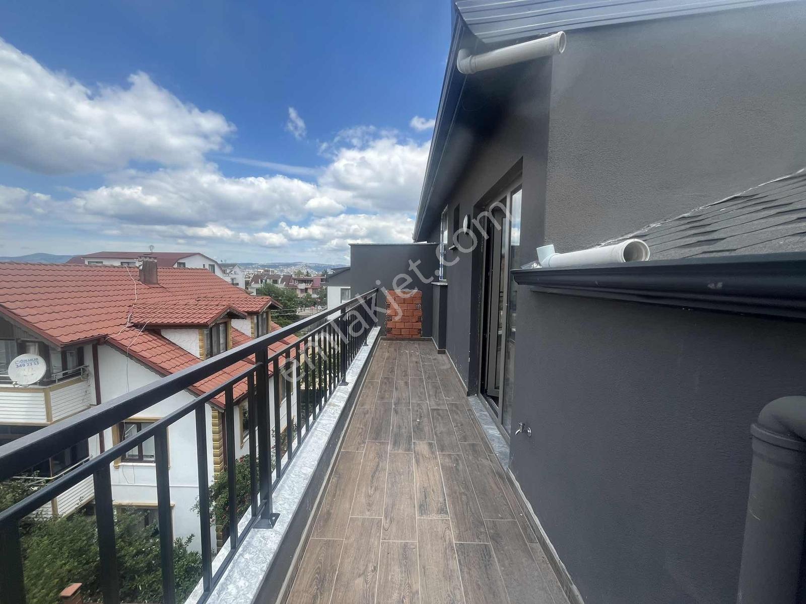 Başiskele Yeşilyurt Mah. Satılık Asansörlü 3+1 Dübleks Daıre — fotoğraf 23