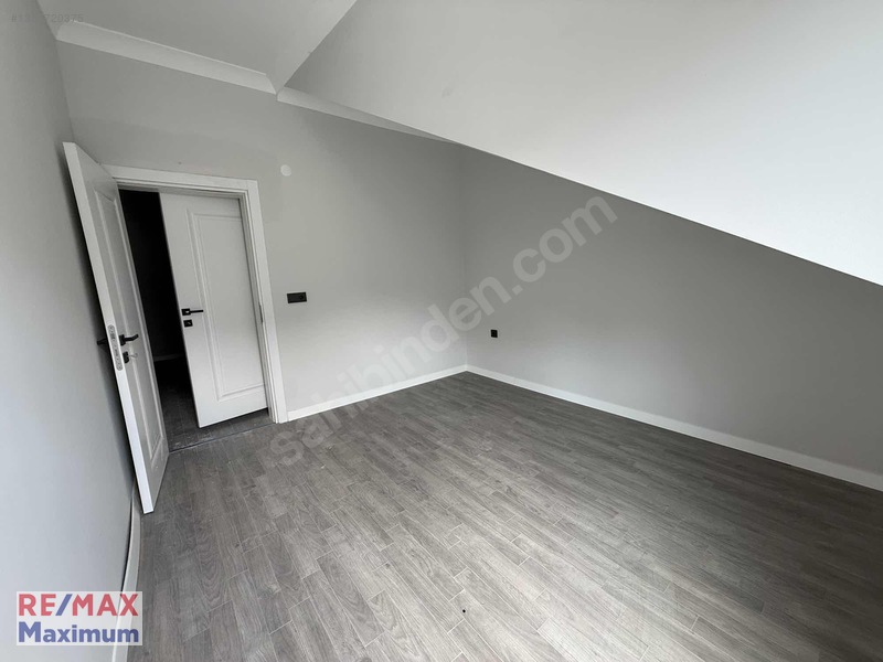 İzmit Kuruçeşme'de Satılık 2+1 Çatı Dublex Daire — fotoğraf 28