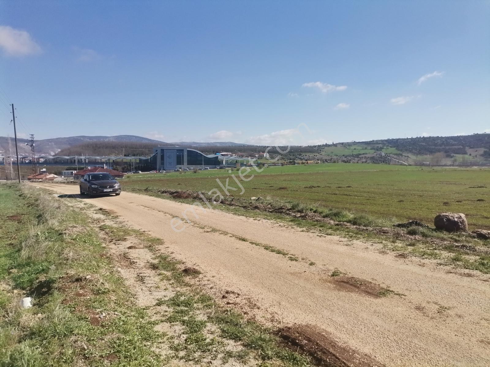 Bozüyük Yht İstasyon Yanı Ticari+konut İmarlı Arsa — fotoğraf 2