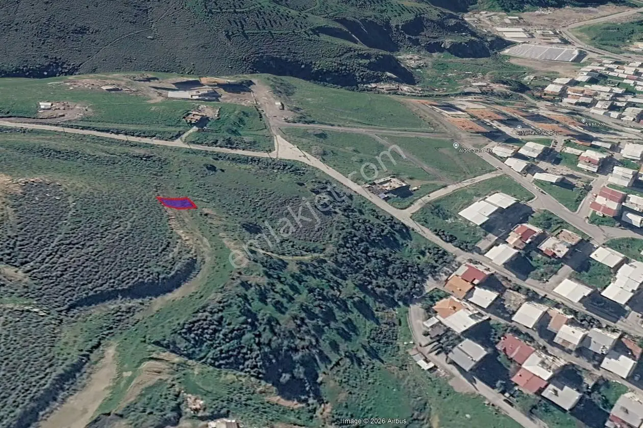 Çiğli Harmandalında 4 Kat Imarlı Arsa — fotoğraf 3