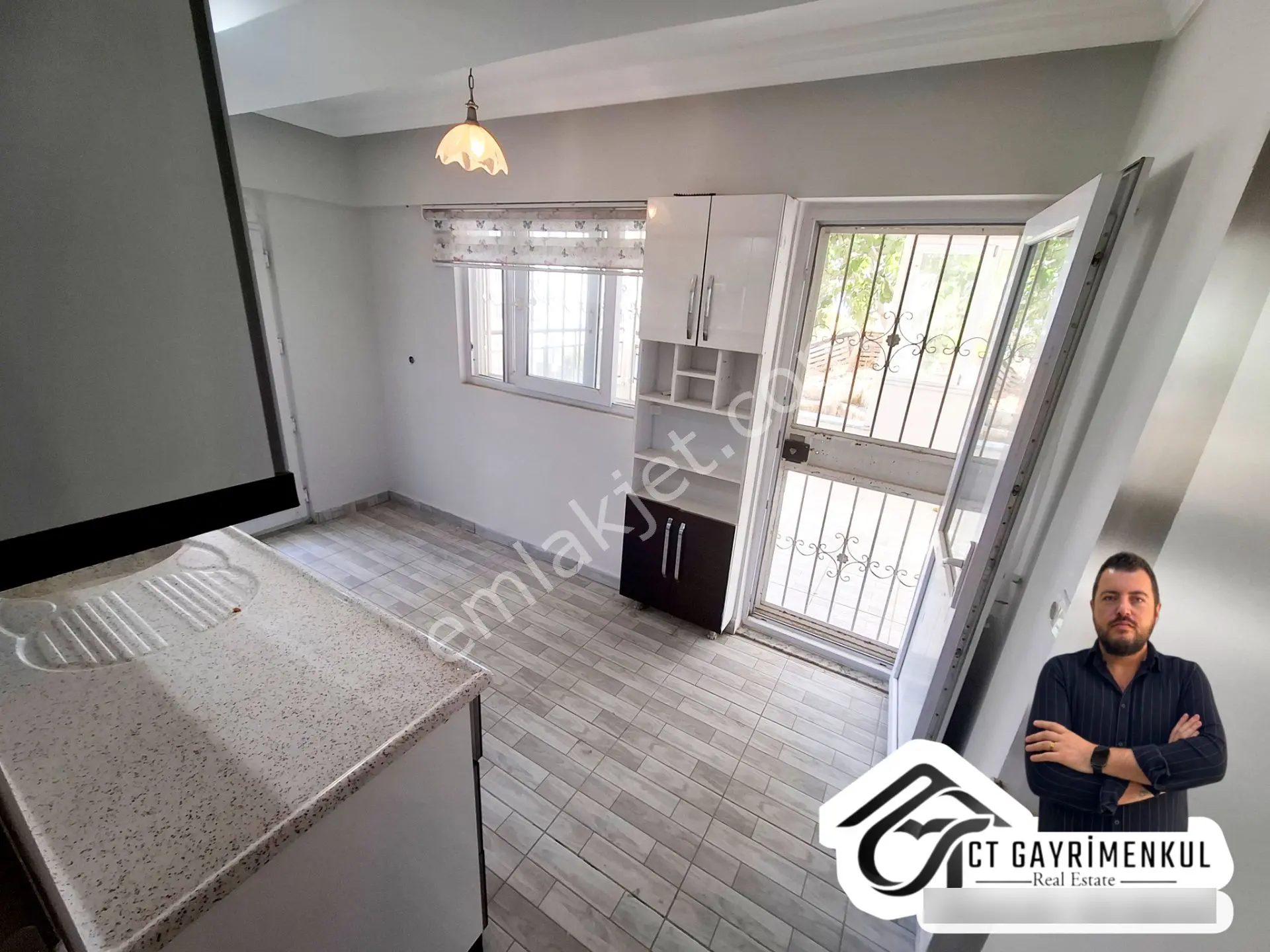 Didim'de Satılık 2+1 Ayrı Mutfak 30m2 Teras Balkonlu Ön Cephe Daire ! — fotoğraf 3